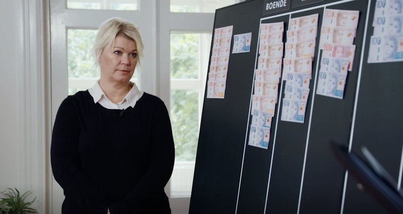 I kvällens avsnitt av Lyxfällan får Eva hjälp med sina skulder I kvällens avsnitt av Lyxfällan får Eva hjälp med sina skulder